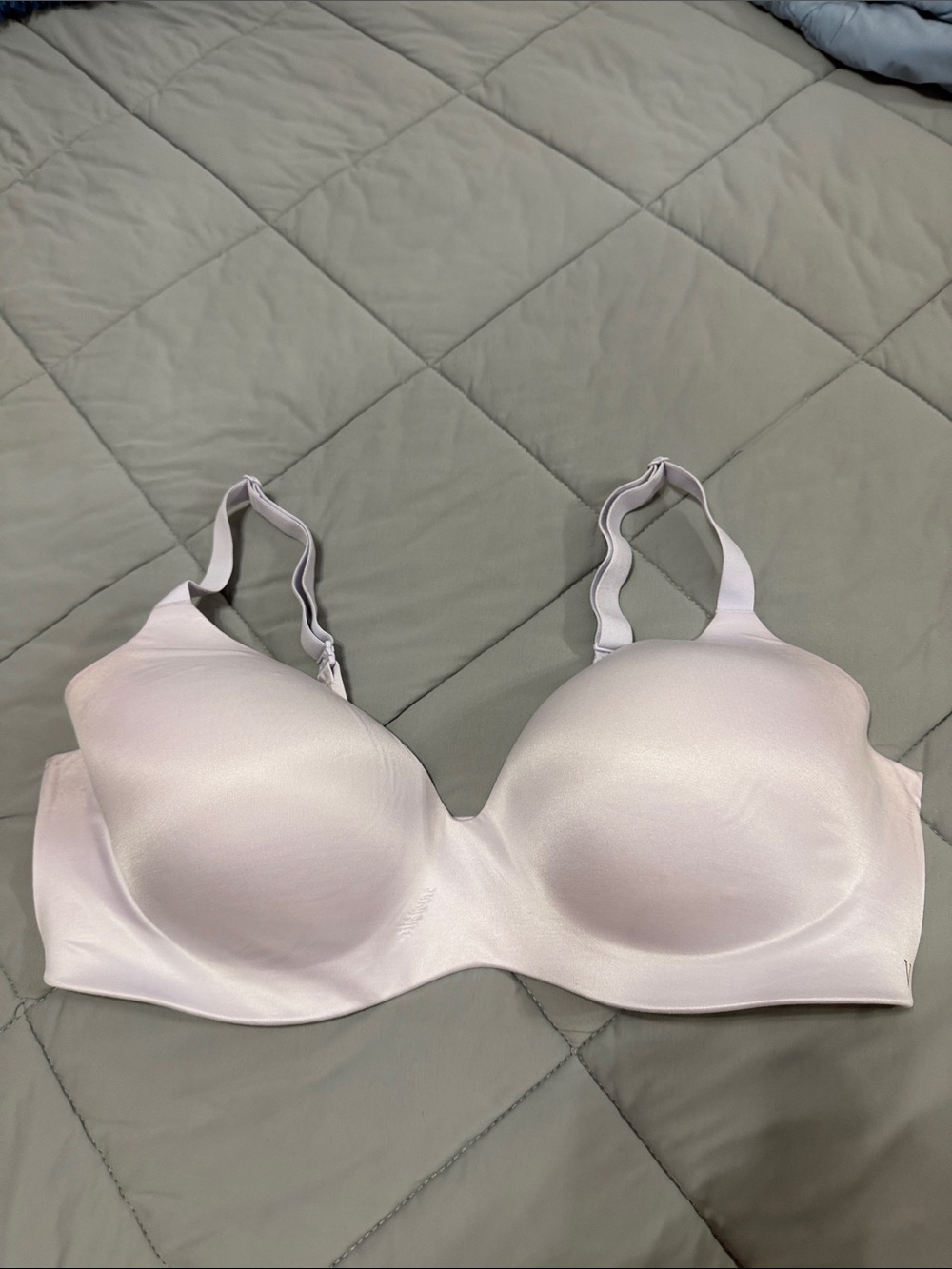Lavender Seamless Victoria’s Secret perfect coverage